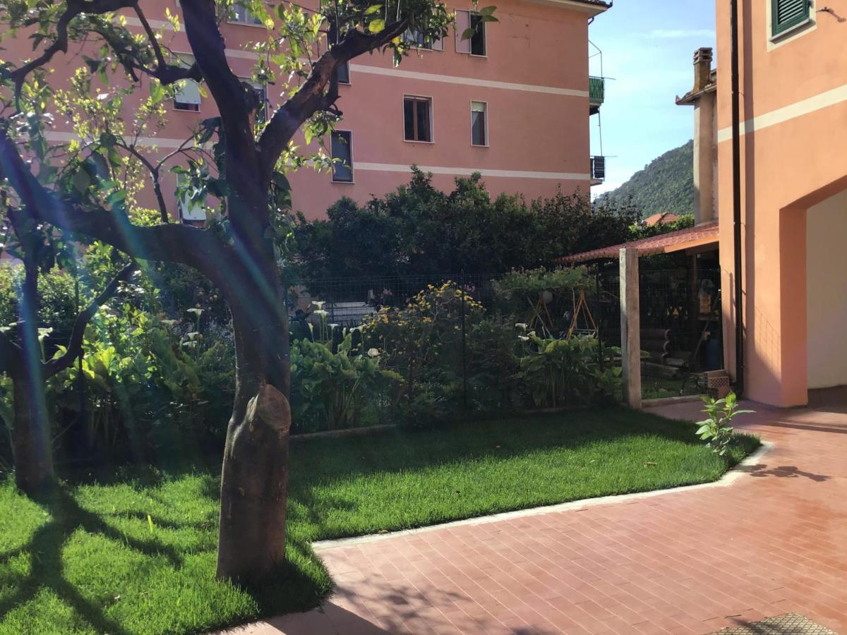 Casa Luigia Rooms Mtb In Finalborgo Finale Ligure Exterior photo